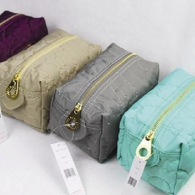 化妝包A01-福建箱包網-寧德箱包加工-福州箱包加工工廠-福建箱包網|福州箱包加工廠|寧德箱包生產廠家 產品展示(福建正岳箱包-寧德箱包工廠-福州箱包工廠、寧德箱包來料加工-福州箱包OEM工廠、箱包生產工廠-箱包設計-箱包加工制作工廠)|金泉網