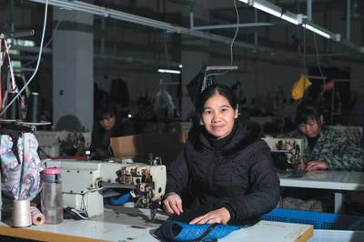 全國最小高鐵站“五府山”:從鐵皮卡車到“復興號”