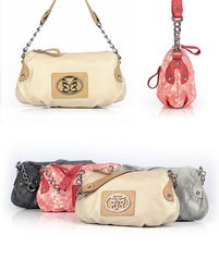 品牌女包特價直銷 A21單肩斜挎紅包袋，只為信譽廠家保駕護航